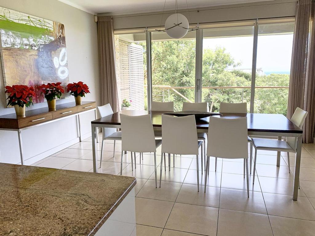 3 Bedroom Property for Sale in Camps Bay Western Cape